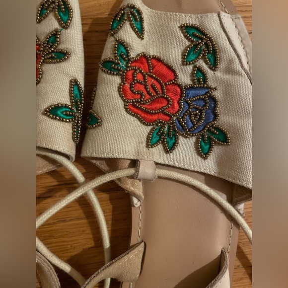 Topshop Halle Embroidered Sandals - Picture 2 of 7
